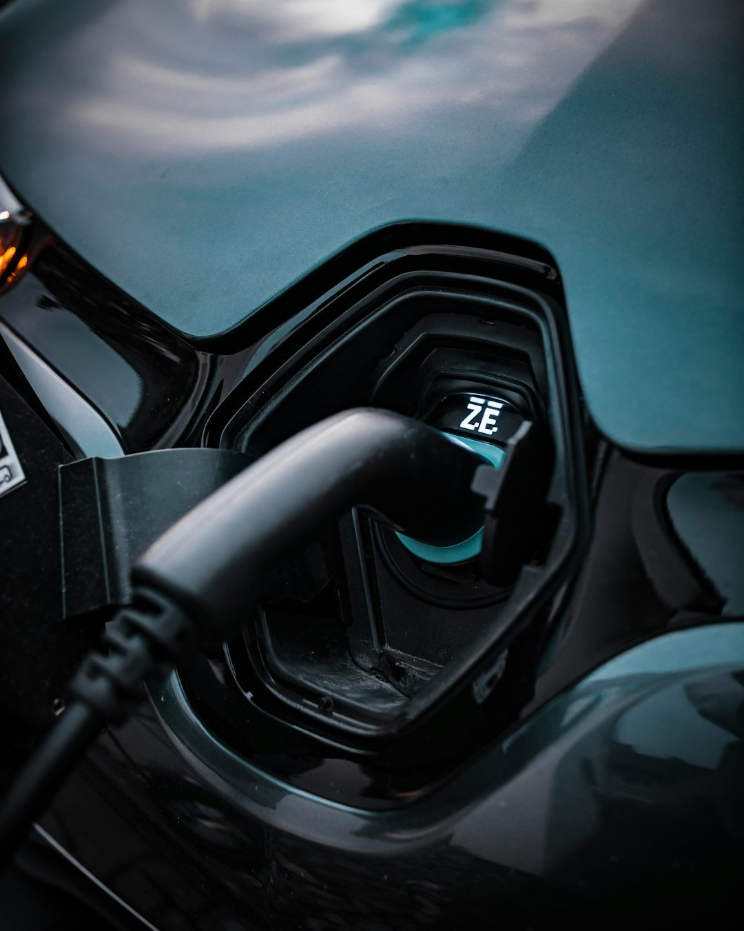 Renault Zoe while charging